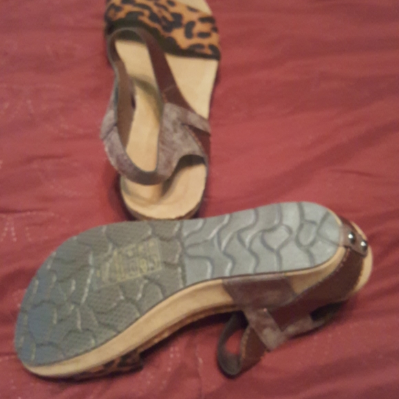 Cheetah print wedges - Picture 3 of 3